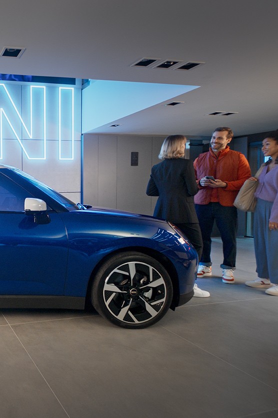 MINI Cooper cu 3 uşi